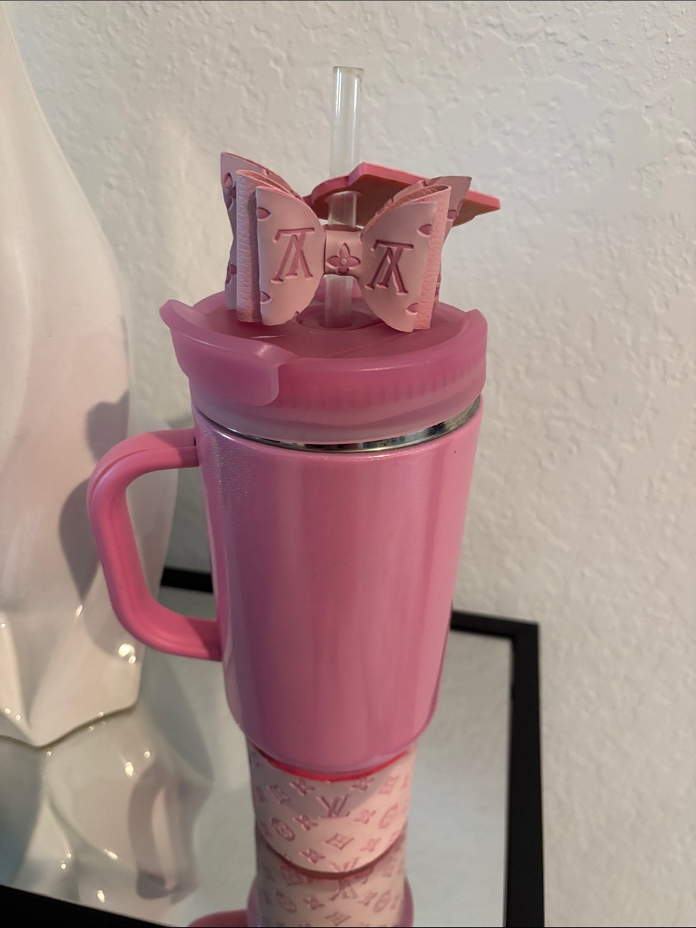 Lv tumbler pink
